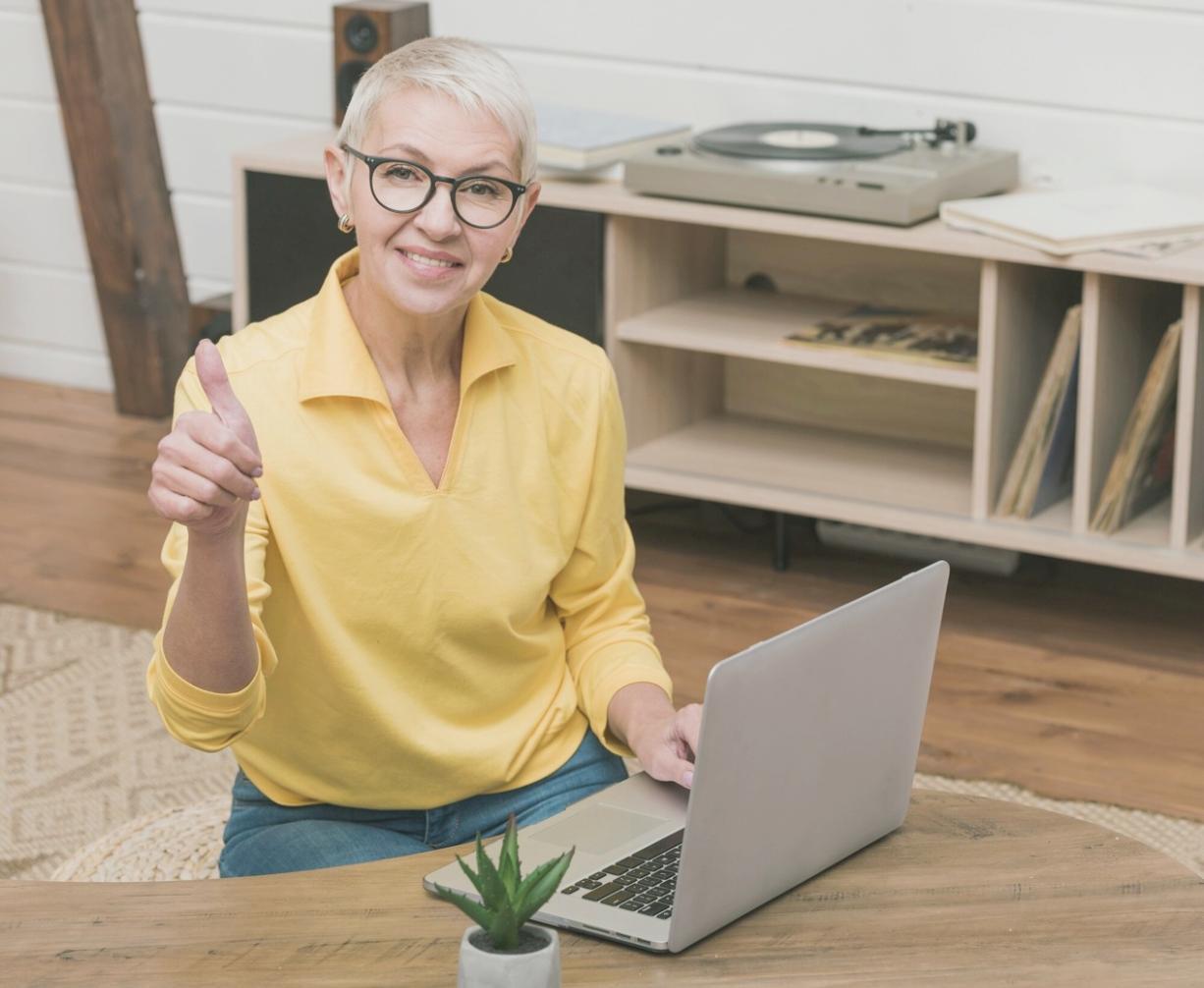 Finanzanalysten bei der Arbeit mit modernen Tools